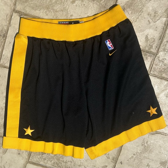 VINTAGE NIKE Rewind Los Angeles Lakers 57 Black Gold  NBA Jersey Shorts L - Picture 1 of 13